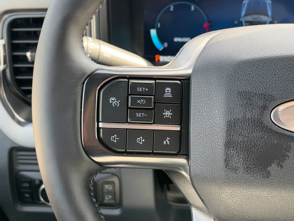 Used 2026 Ford F450 Platinum w/ FX4 Off-Road Package image 12