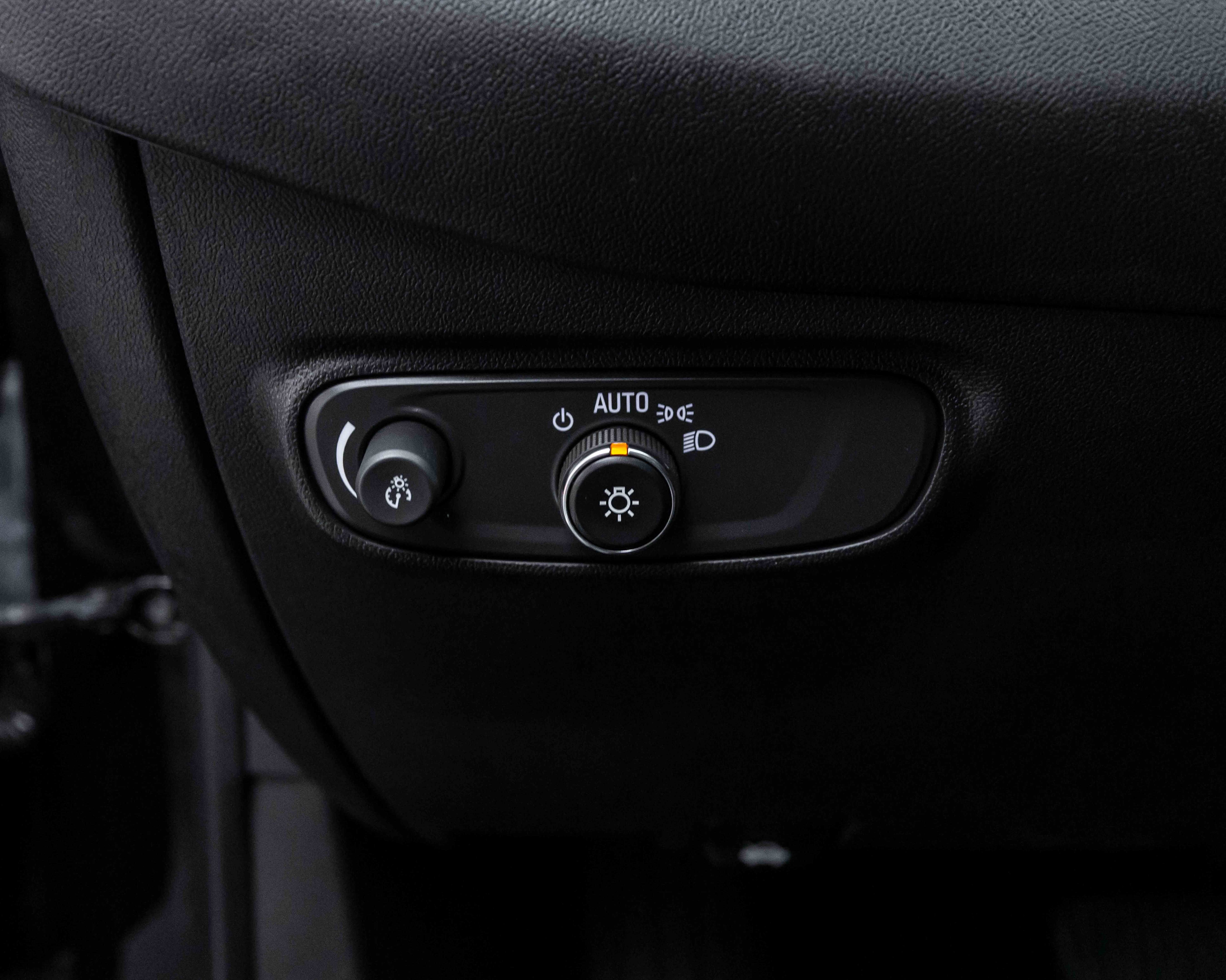 Used 2023 Chevrolet Equinox RS image 69