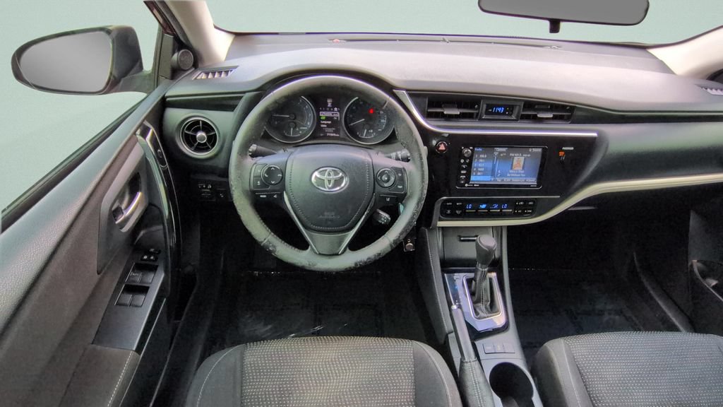Used 2018 Toyota Corolla iM FWD image 12