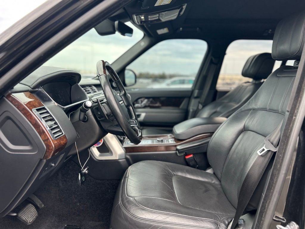 Used 2019 Land Rover Range Rover HSE image 14