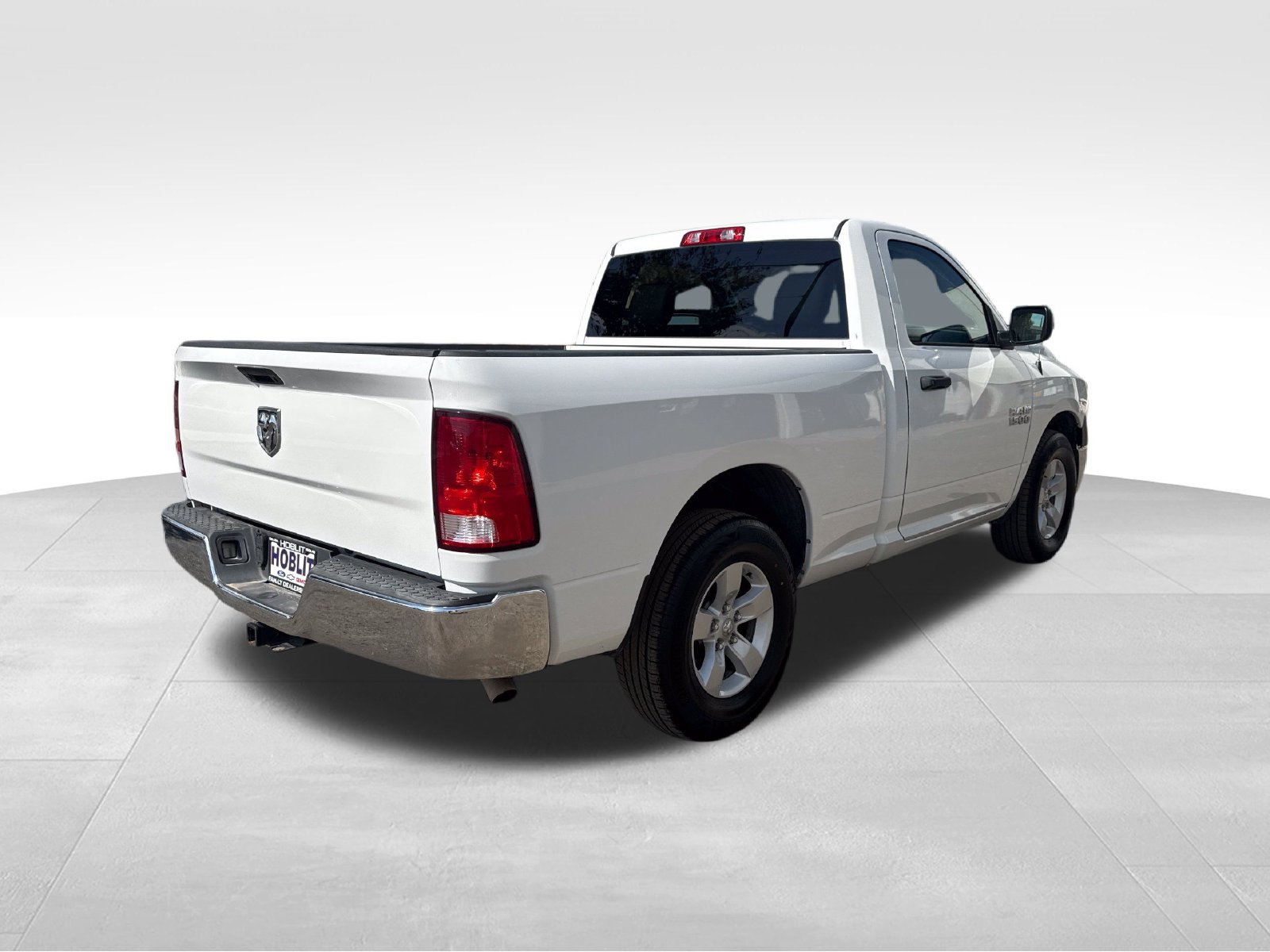 Used 2018 RAM 1500 Tradesman w/ Chrome Appearance Group RWD image 5