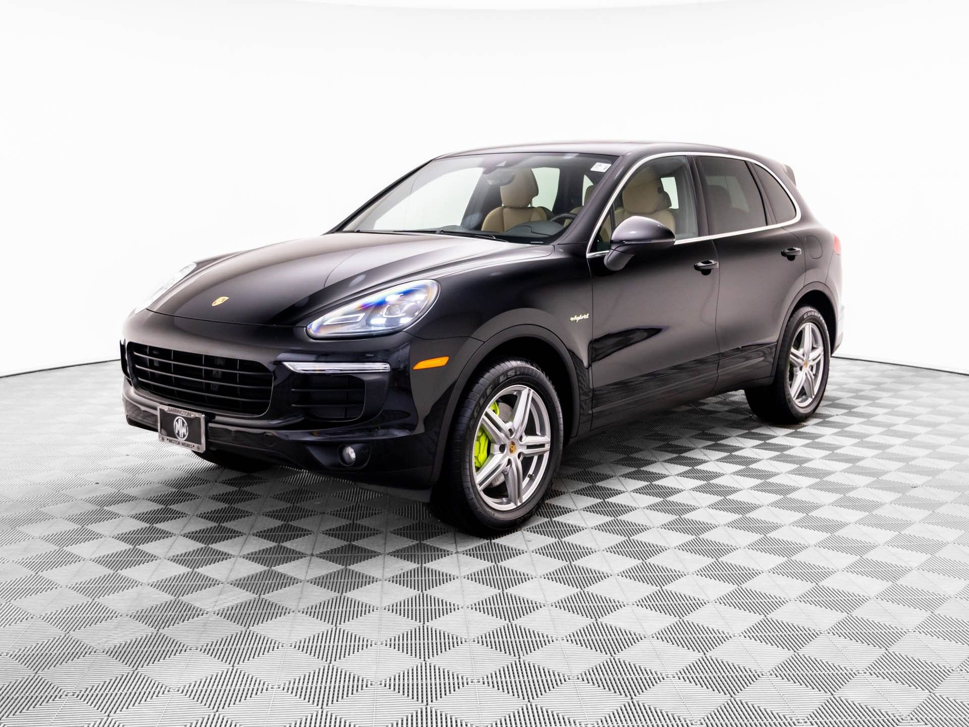 Used 2016 Porsche Cayenne S AWD/4WD image 1