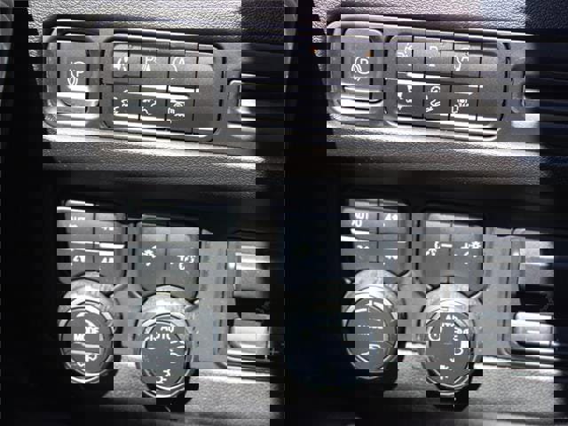 Used 2023 Chevrolet Suburban Z71 image 13