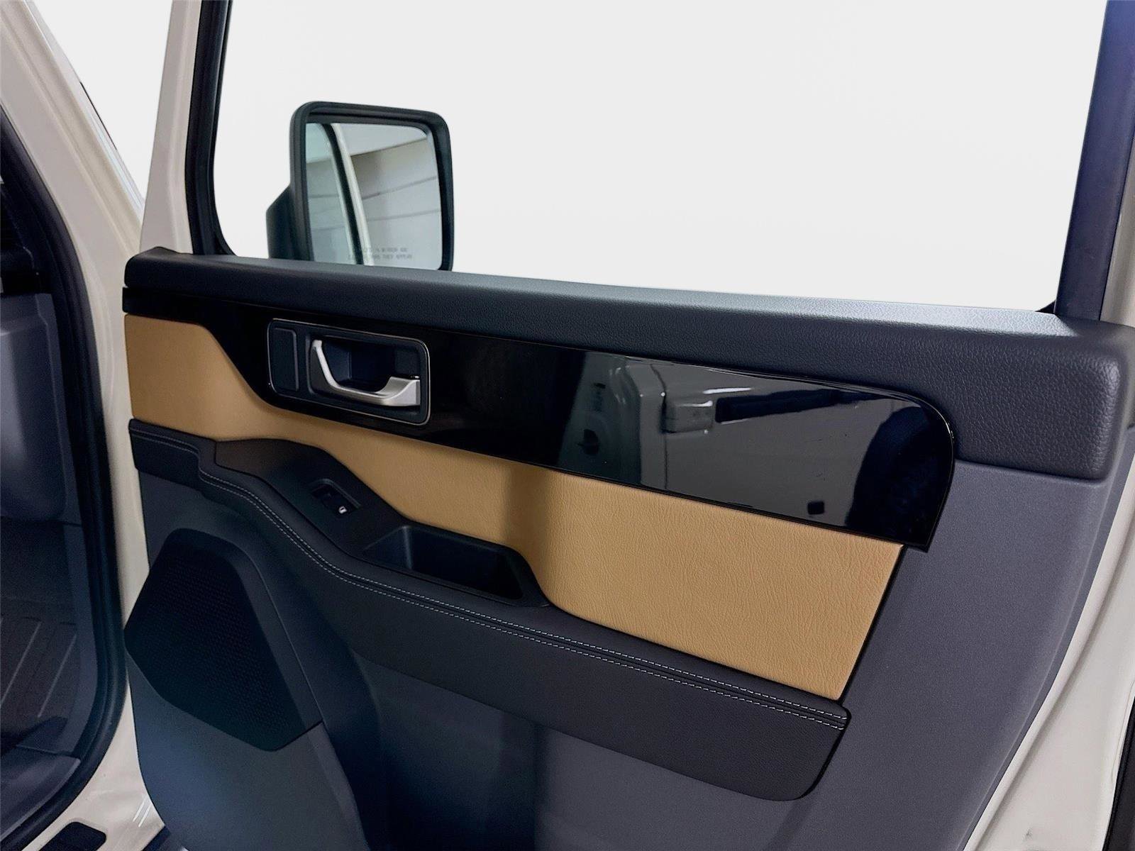 New 2025 INEOS Grenadier Fieldmaster Edition image 48