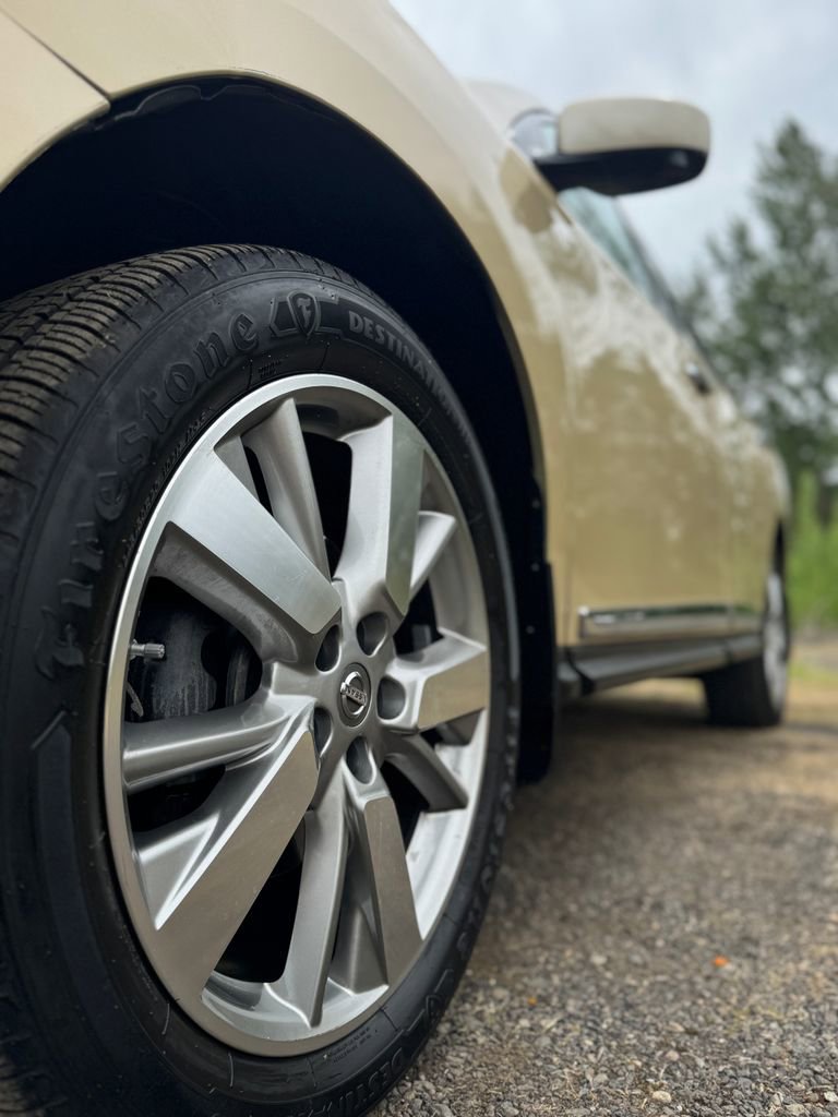 Used 2013 Nissan Pathfinder Platinum w/ Platinum Premium Pkg AWD/4WD image 47