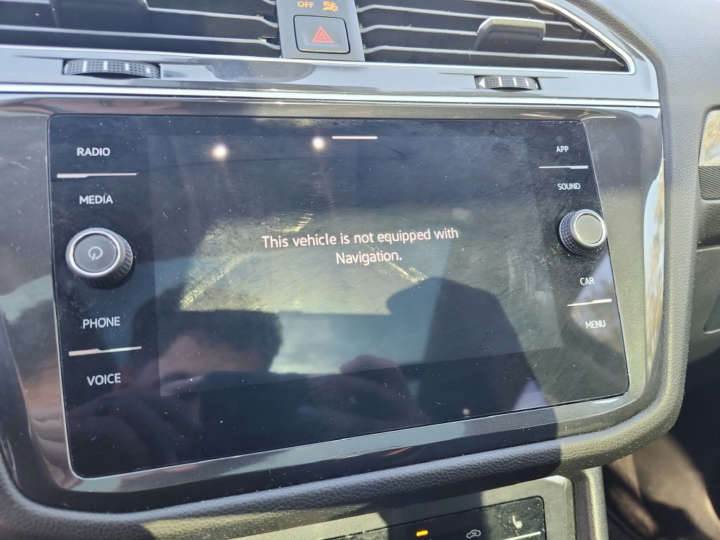 Certified 2024 Volkswagen Tiguan SE AWD/4WD image 17