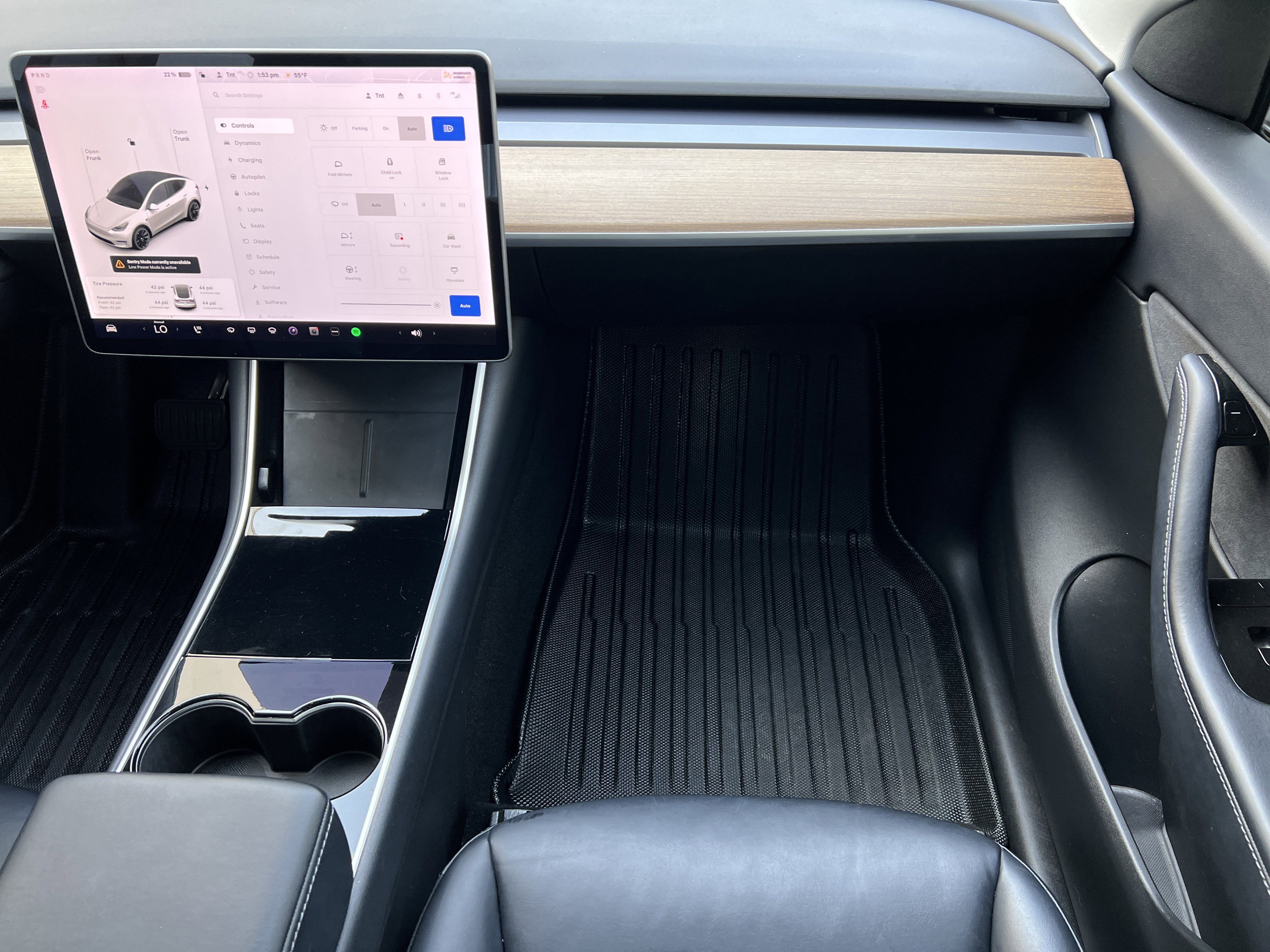 Used 2020 Tesla Model Y Long Range image 32