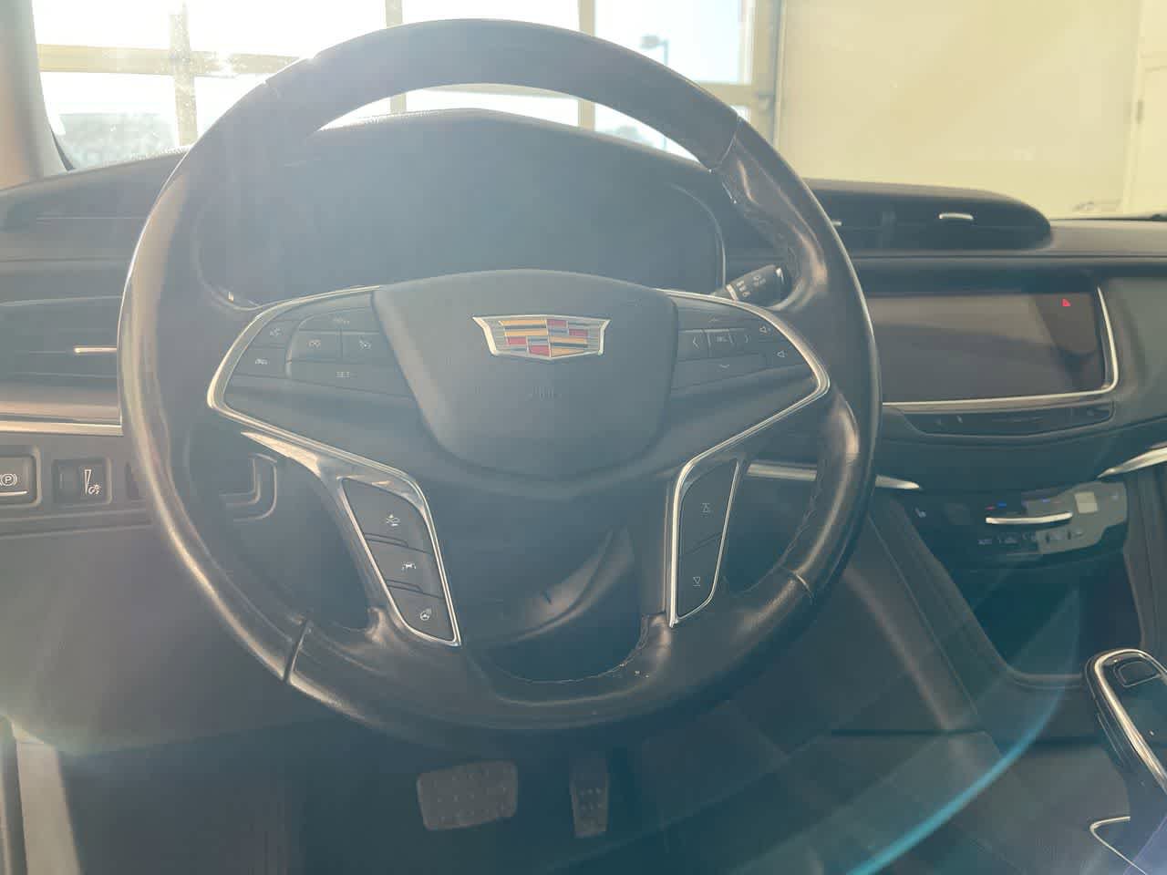 Used 2018 Cadillac XT5 Luxury w/ Driver Awareness Package AWD/4WD image 14
