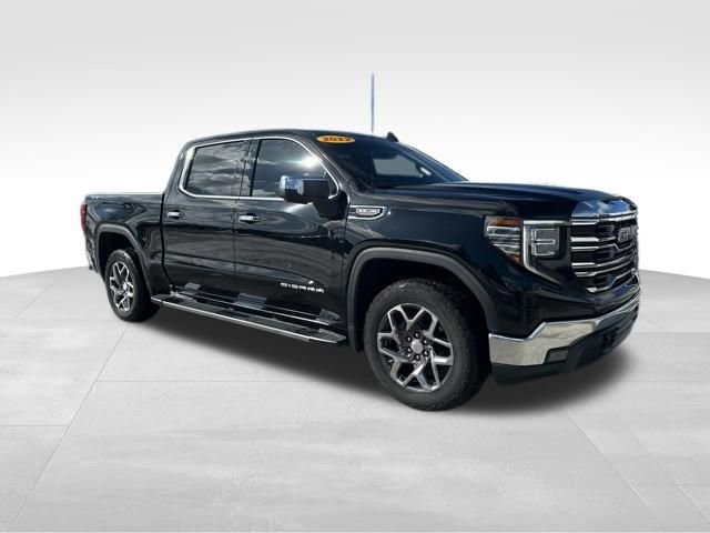 Used 2022 GMC Sierra 1500 SLT w/ SLT Premium Package AWD/4WD image 9