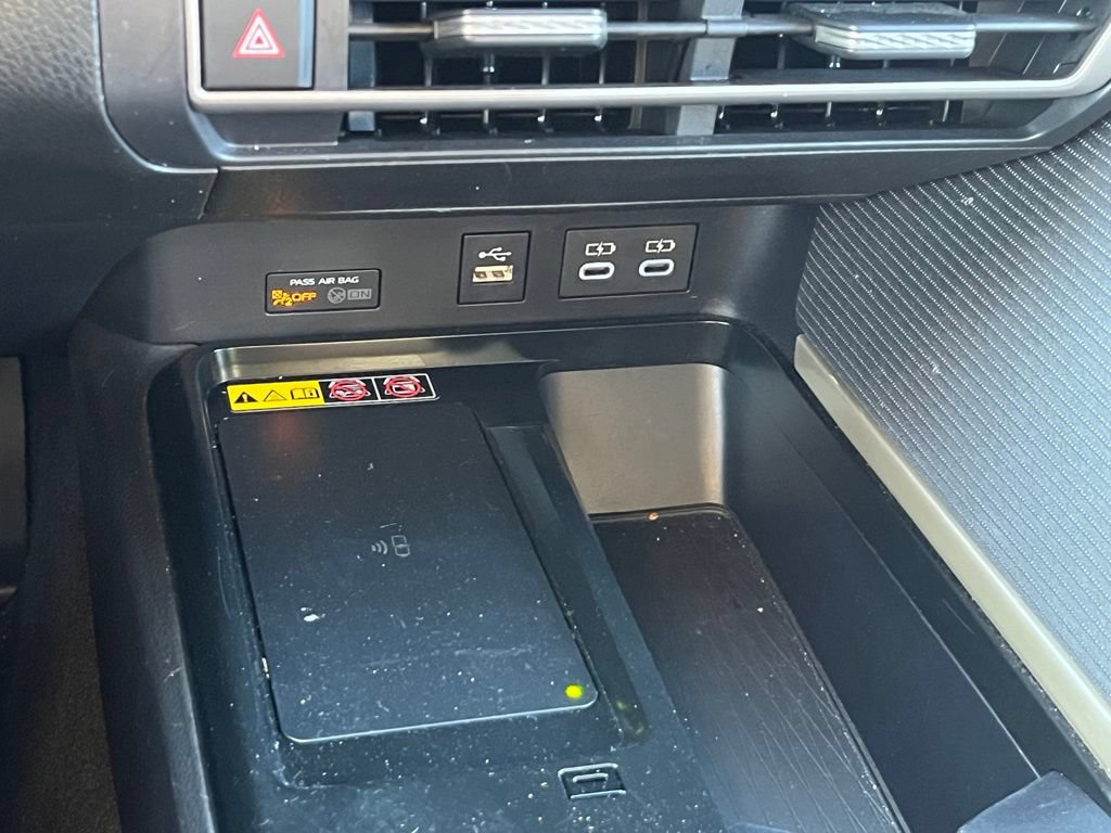 Used 2025 Toyota Camry SE FWD image 24