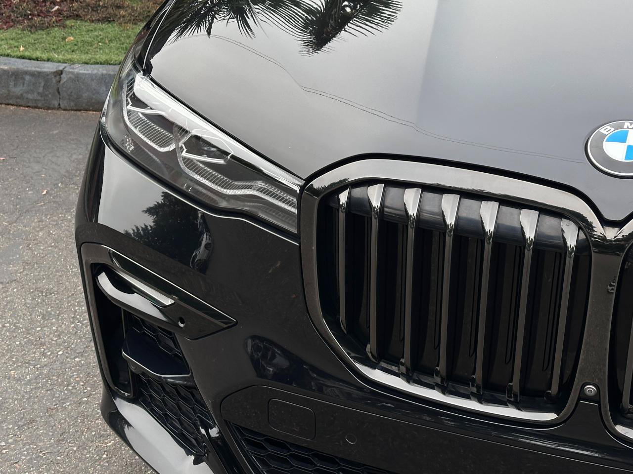 Used 2021 BMW X7 xDrive40i w/ M Sport Package AWD/4WD image 24