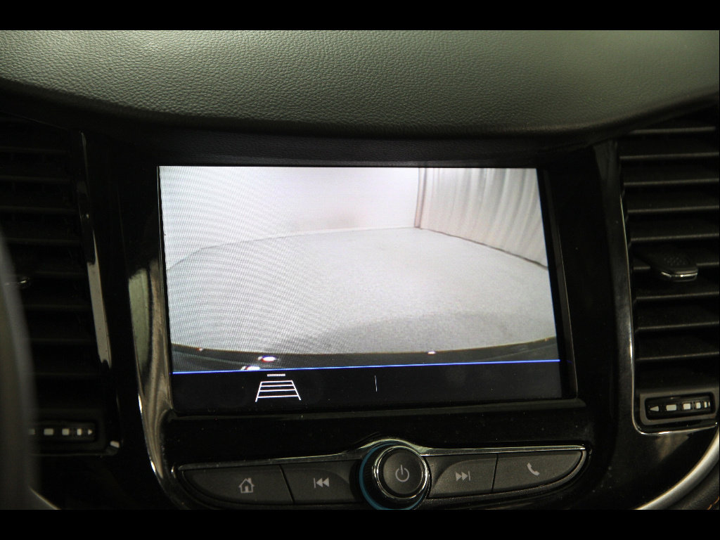 Used 2022 Chevrolet Trax LT w/ LT Convenience Package AWD/4WD image 13