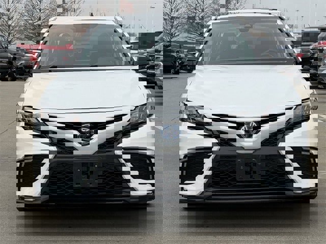 Used 2024 Toyota Camry SE image 7