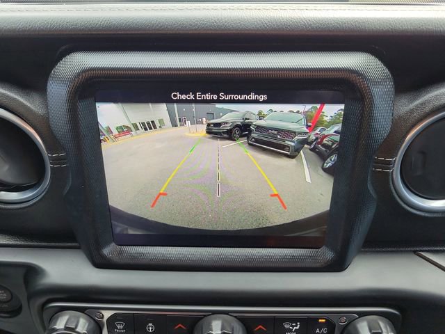 Used 2018 Jeep Wrangler Unlimited Sahara image 30