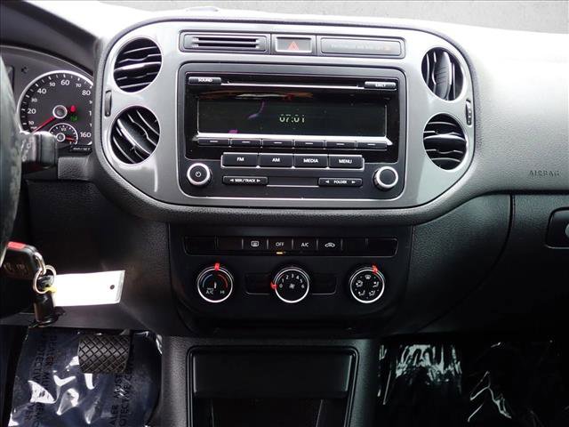 Used 2013 Volkswagen Tiguan S image 15