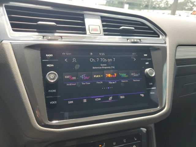 Certified 2023 Volkswagen Tiguan SEL R-Line AWD/4WD image 19