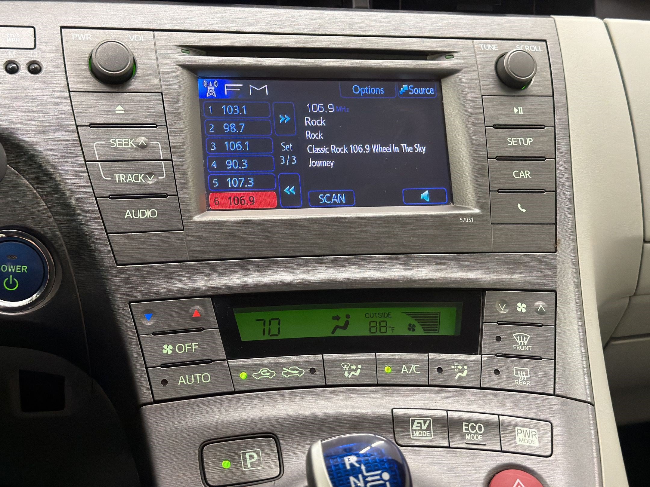 Used 2014 Toyota Prius Two FWD image 25