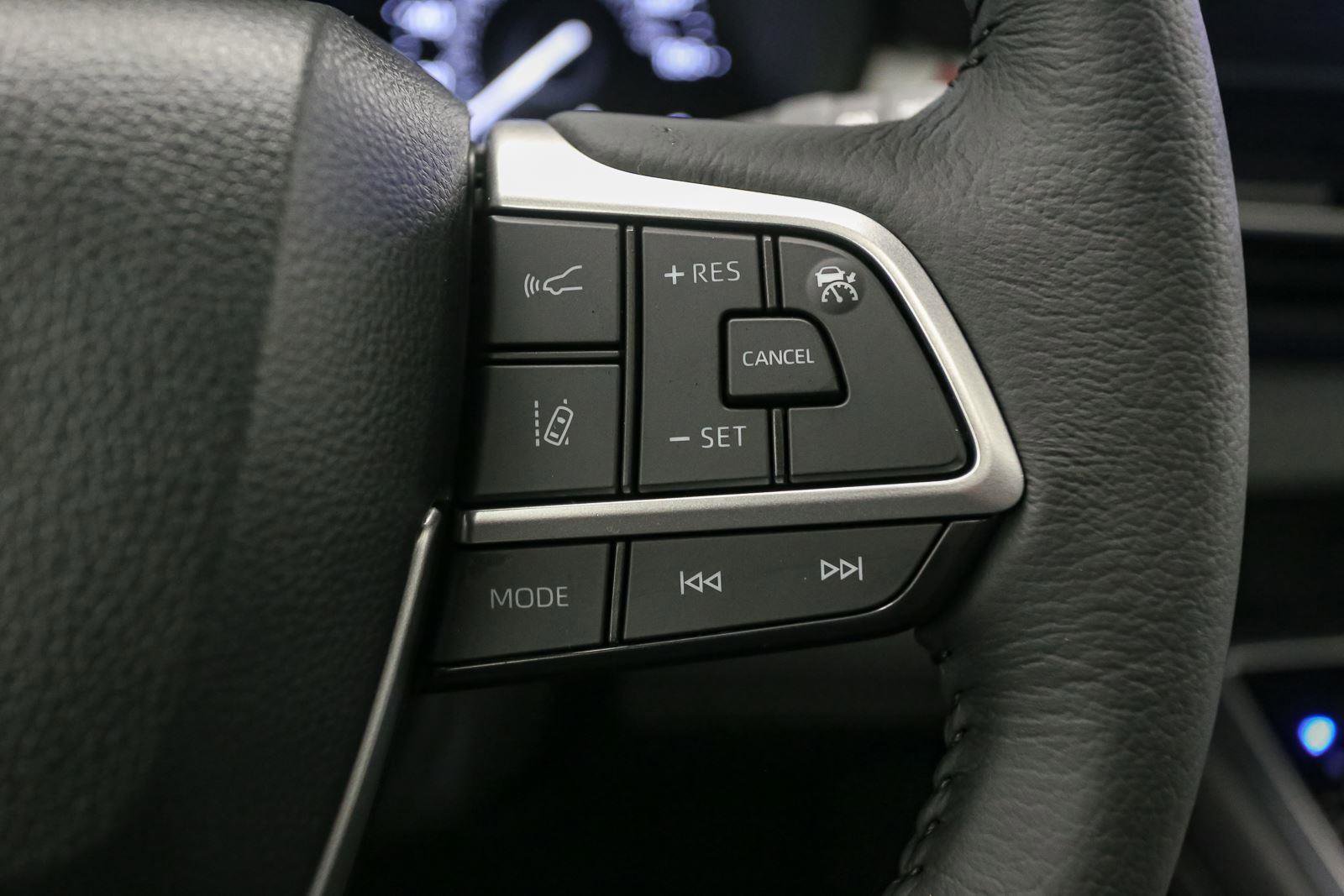 New 2026 Toyota Sienna XLE FWD image 24