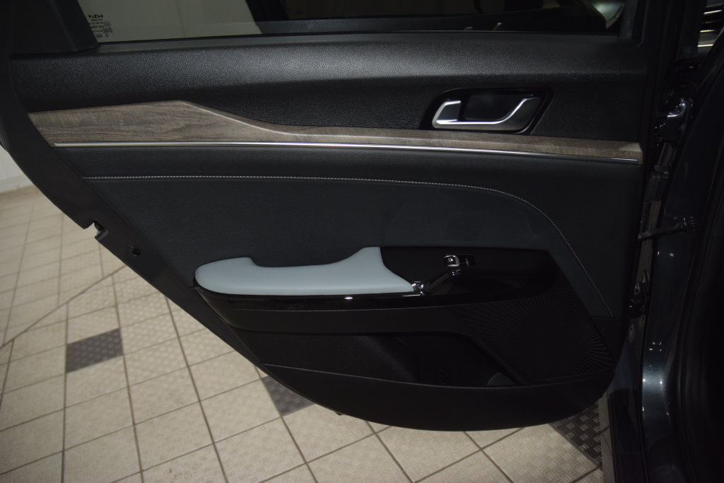 Used 2023 Kia K5 EX FWD image 42