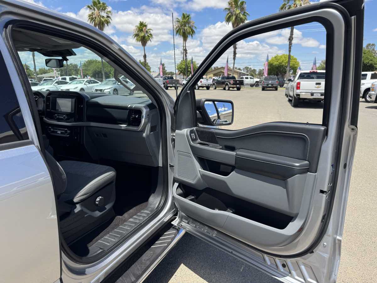 Used 2021 Ford F150 XLT w/ Equipment Group 301A Mid RWD image 15