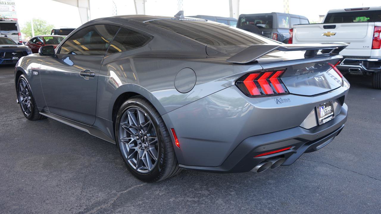 Used 2025 Ford Mustang GT Premium w/ GT Performance Package RWD image 5