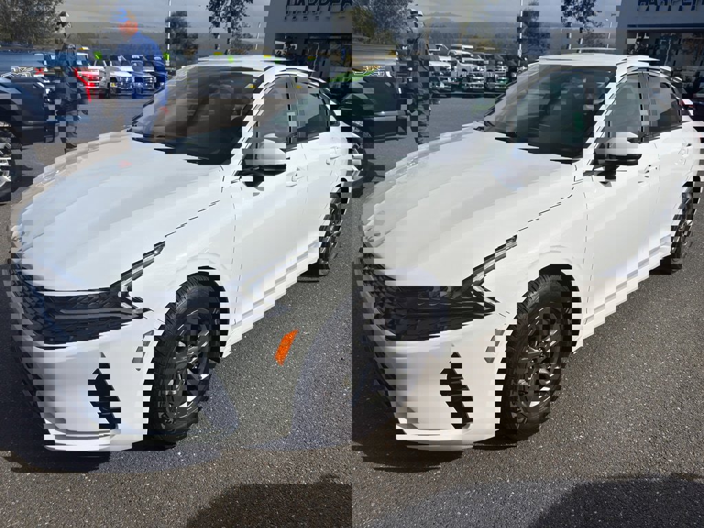 Used 2023 Kia K5 LXS image 21