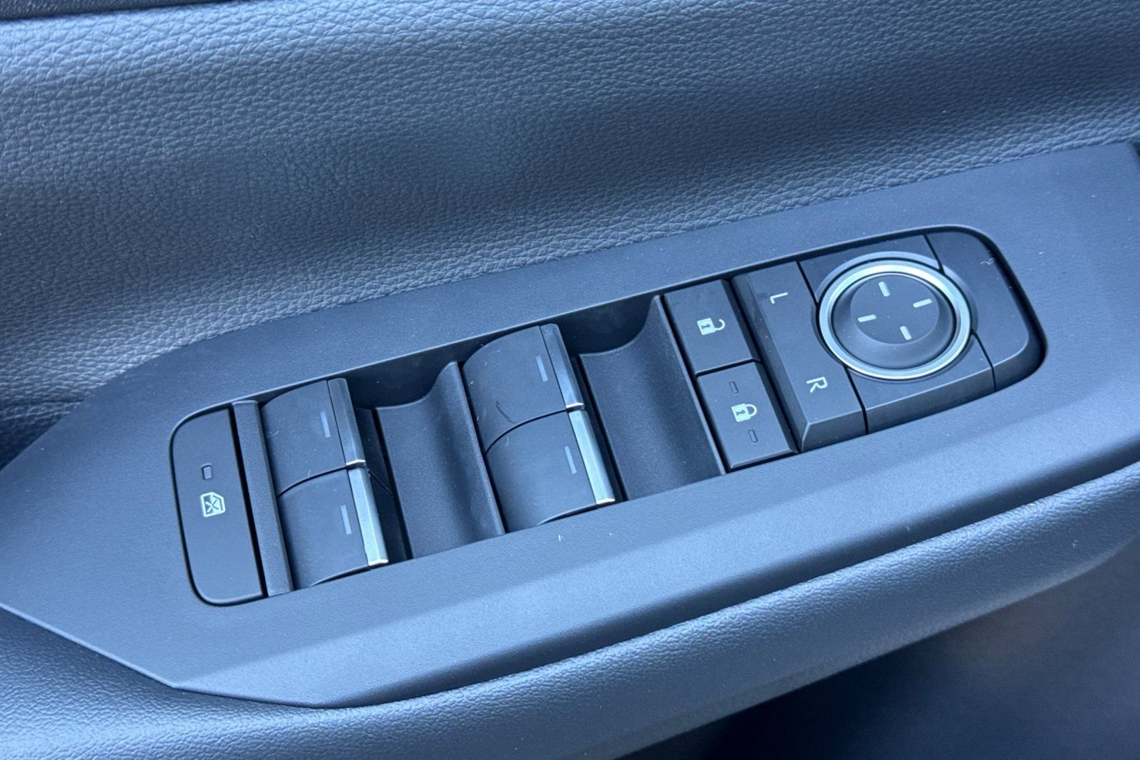 New 2026 Toyota Prius Plug-In Hybrid image 14