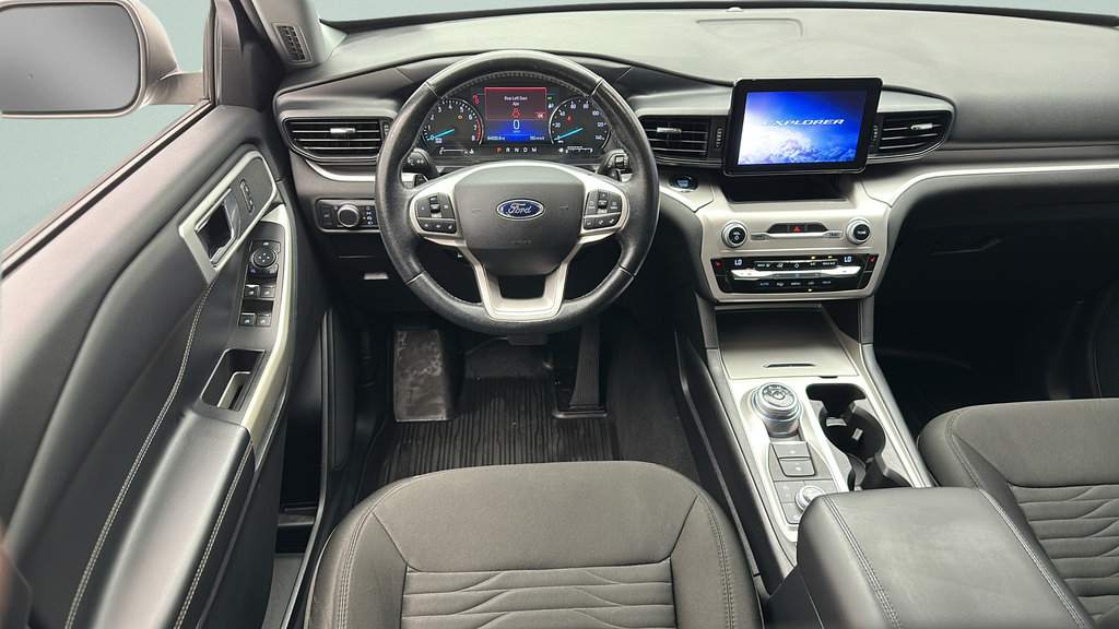 Used 2021 Ford Explorer XLT AWD/4WD image 10