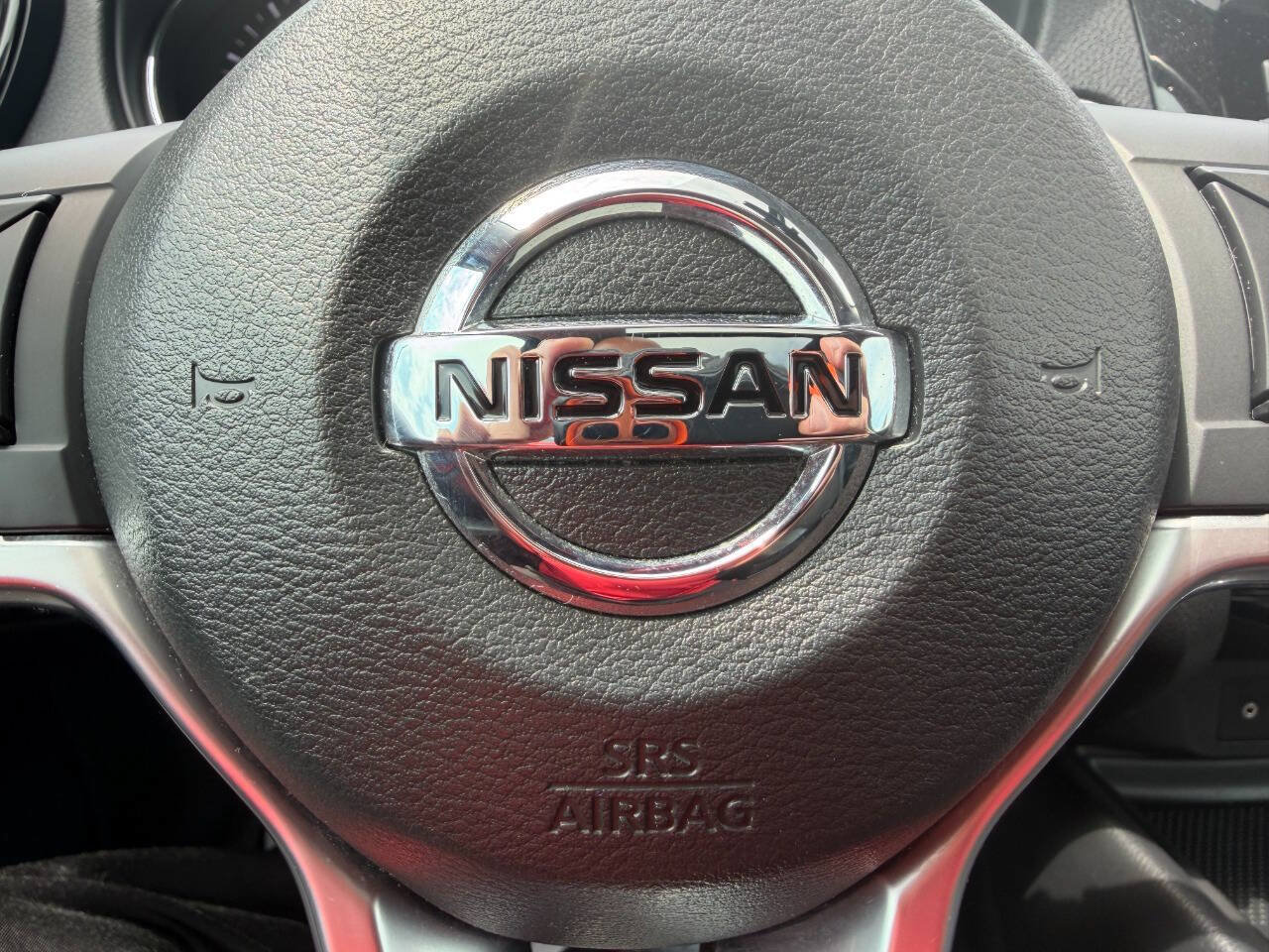 Used 2018 Nissan Rogue SV w/ Sun & Sound Touring Package AWD/4WD image 19