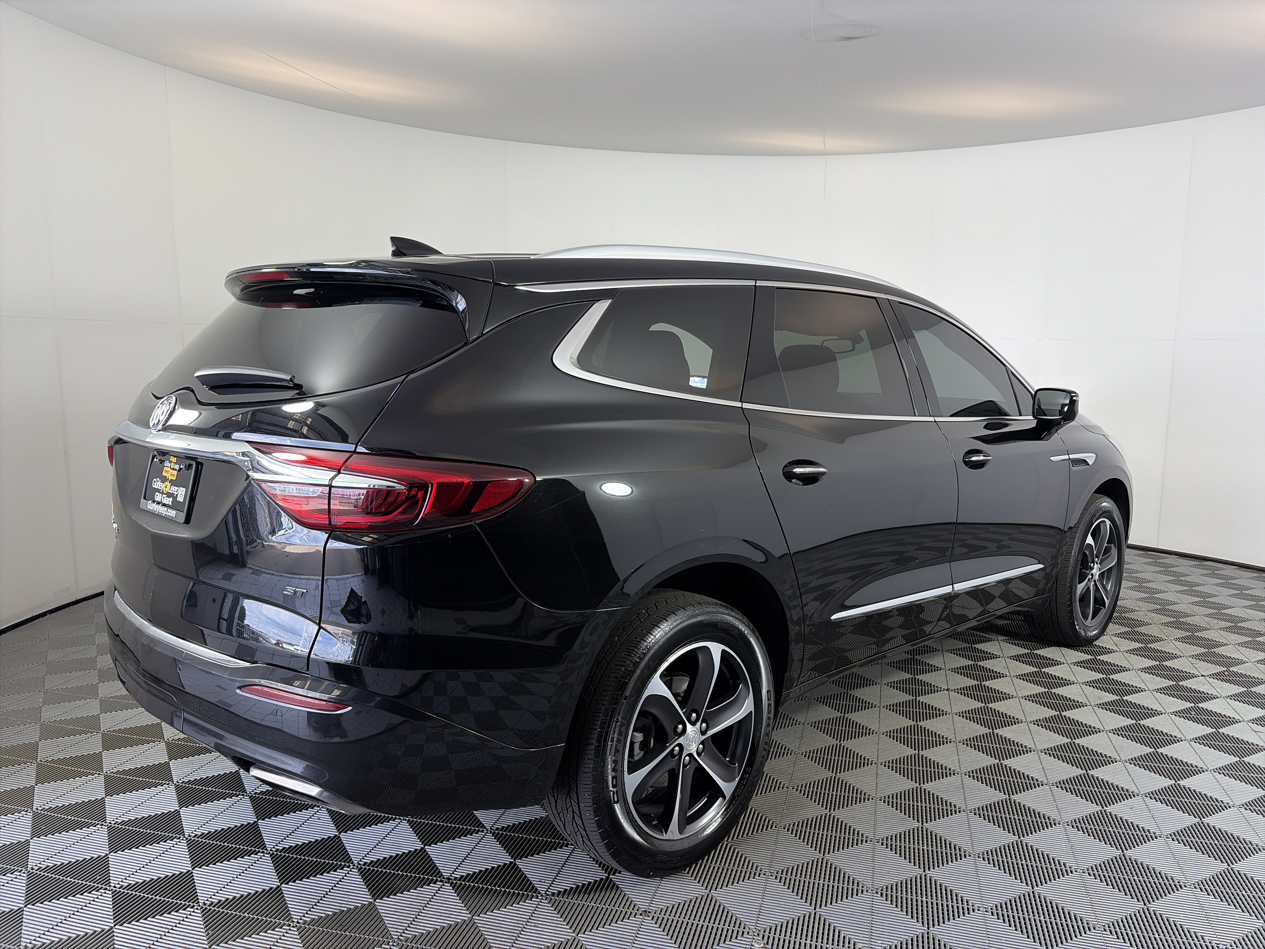 Certified 2021 Buick Enclave Essence w/ Sport Touring Edition FWD image 11