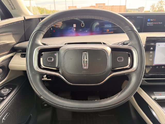 Used 2024 Lincoln Nautilus Premier w/ Equipment Group 102A AWD/4WD image 17