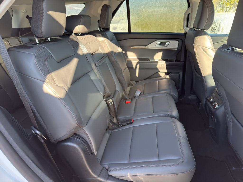 New 2026 Ford Explorer Active w/ Active Comfort Package image 13