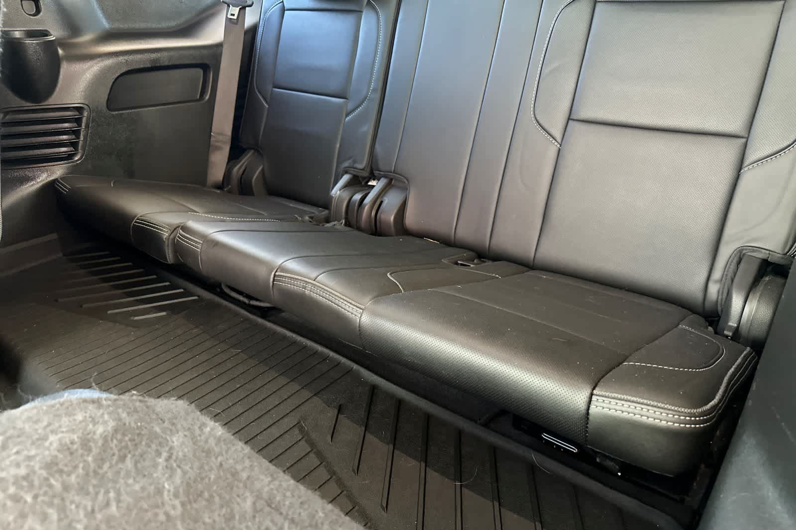 Used 2020 GMC Yukon Denali w/ Denali Premium Package AWD/4WD image 16