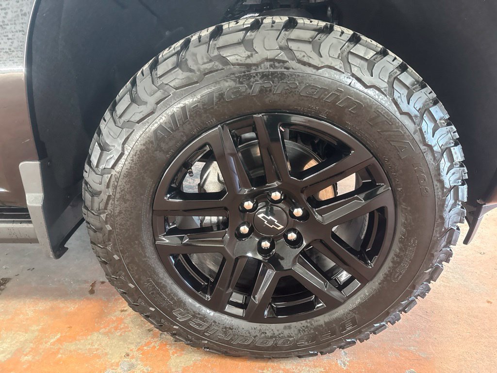 Used 2026 Chevrolet Silverado 1500 High Country w/ Midnight Edition AWD/4WD image 10