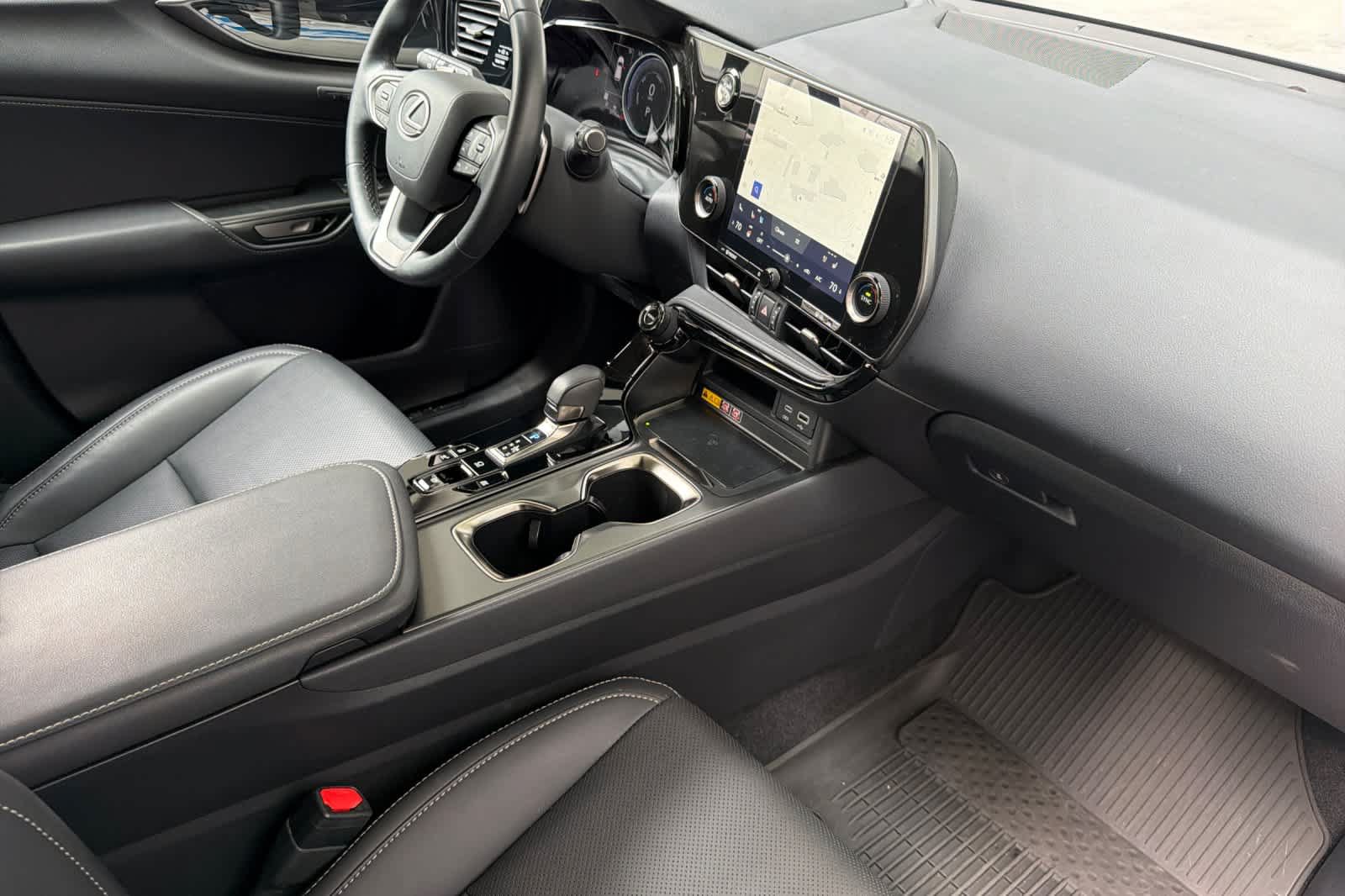 Used 2026 Lexus NX 350h AWD w/ Accessory Package (2T) image 17
