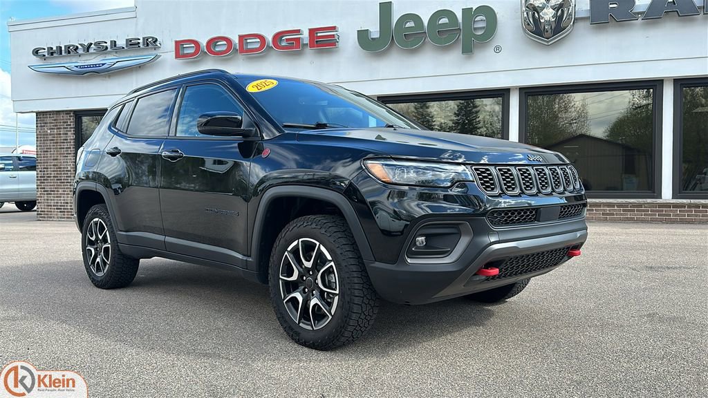 Used 2025 Jeep Compass Trailhawk w/ Trailhawk Elite Group