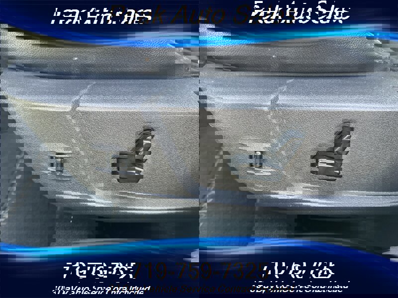 Used 2010 Chrysler 300 Touring image 14