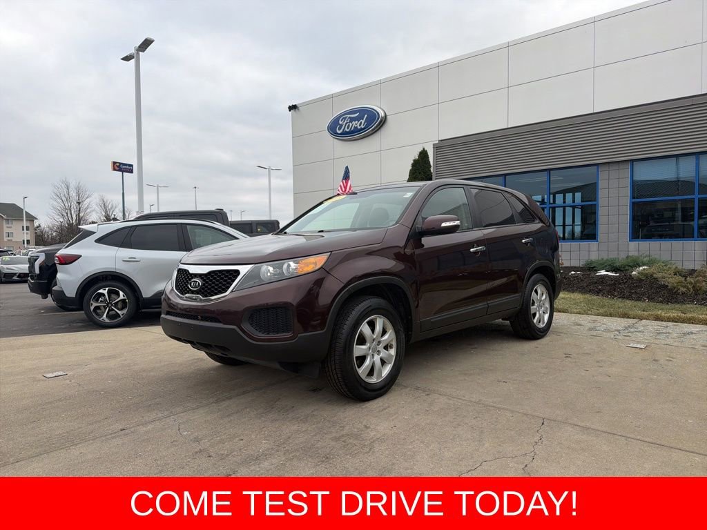 Used 2013 Kia Sorento LX image 2