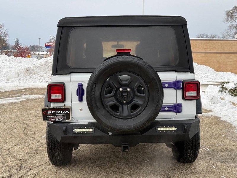 Used 2018 Jeep Wrangler Unlimited Sport image 4