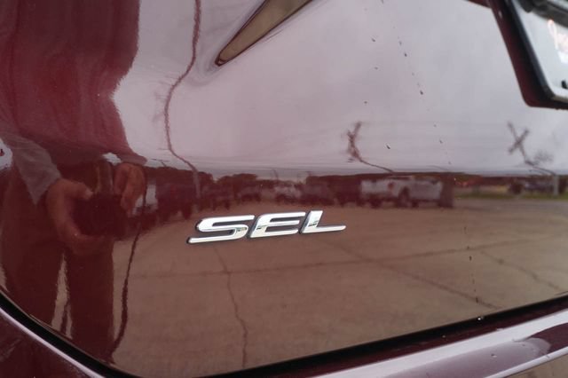 Used 2024 Ford Edge SEL AWD/4WD image 8