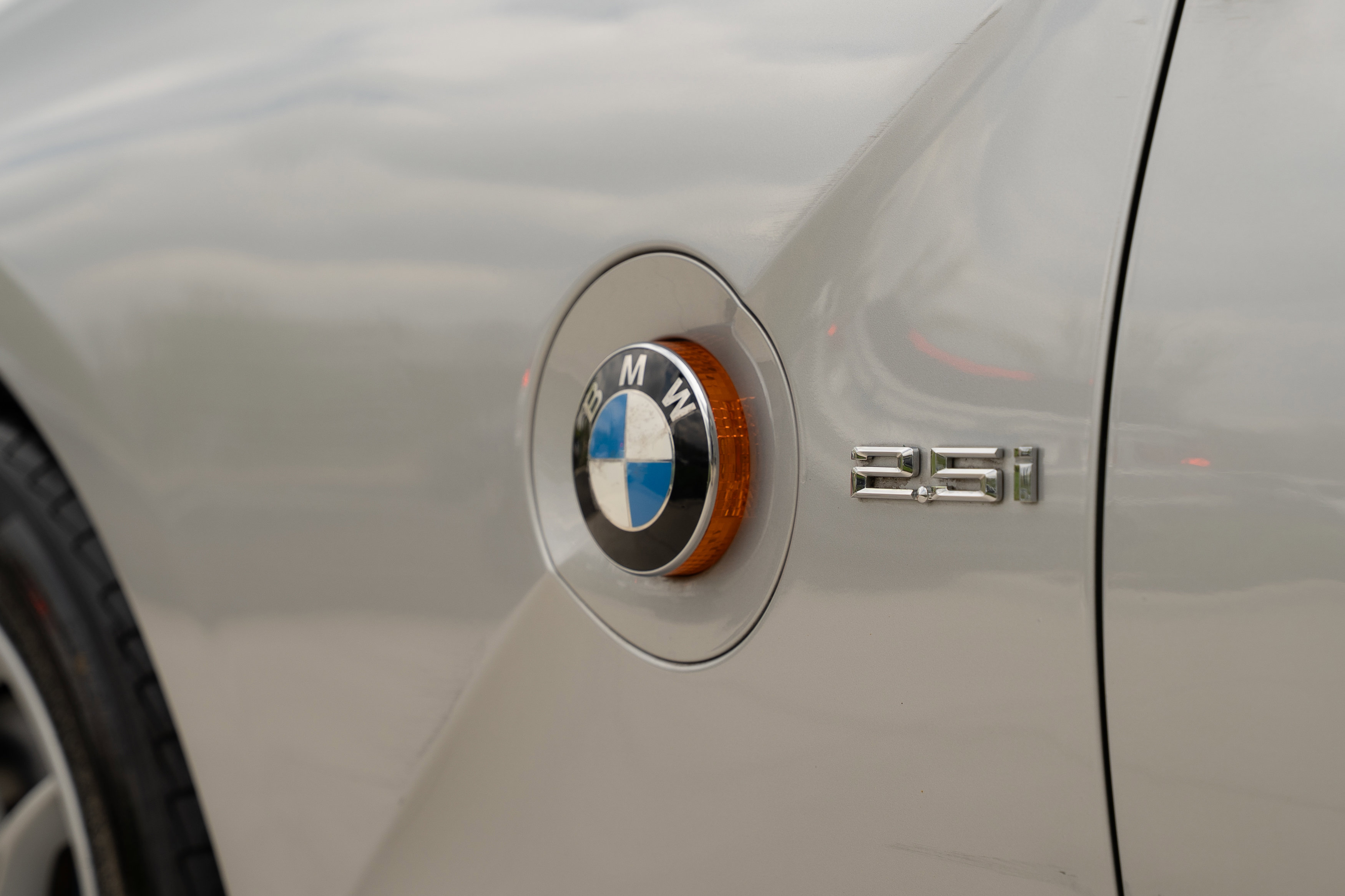 Used 2003 BMW Z4 2.5i RWD image 36