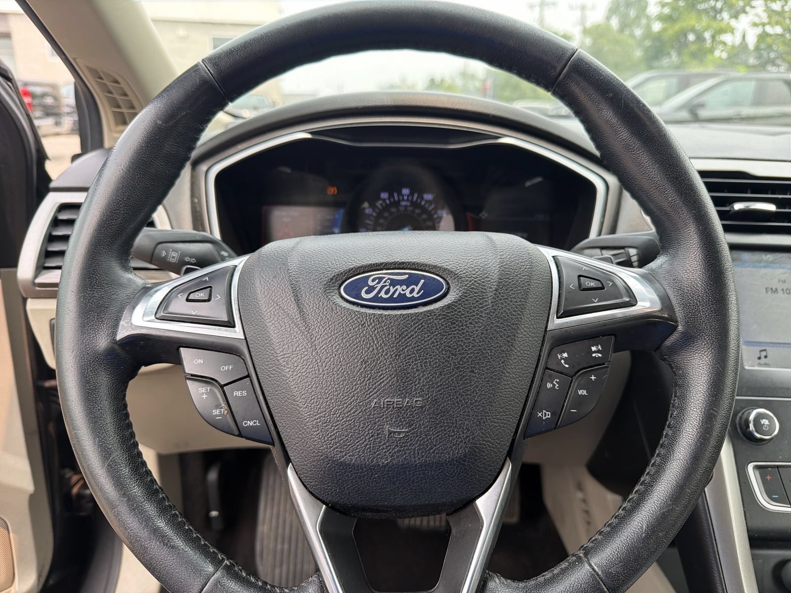 Used 2019 Ford Fusion SEL FWD image 24
