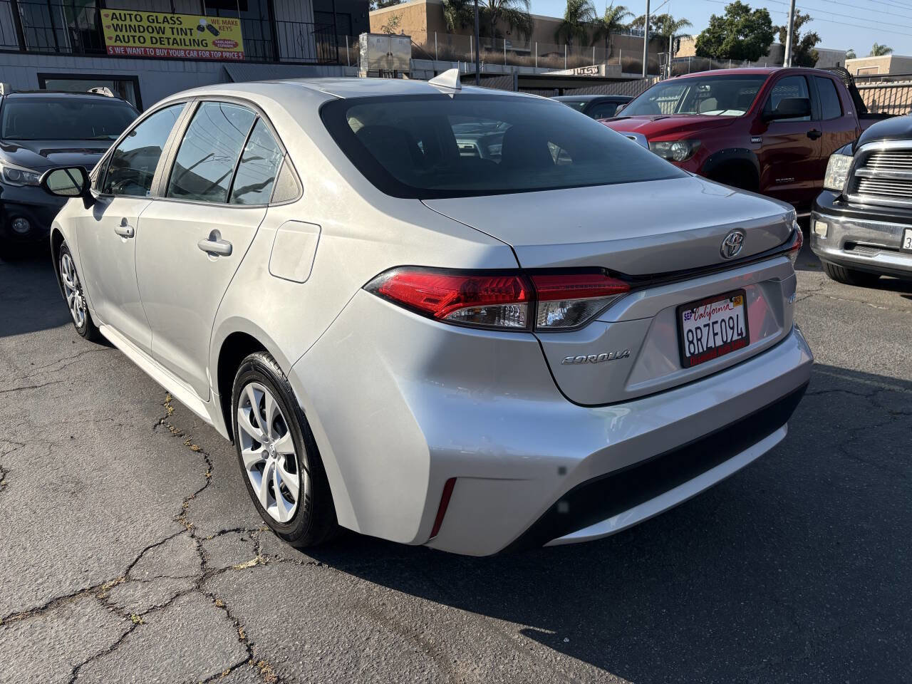 Used 2021 Toyota Corolla LE image 8