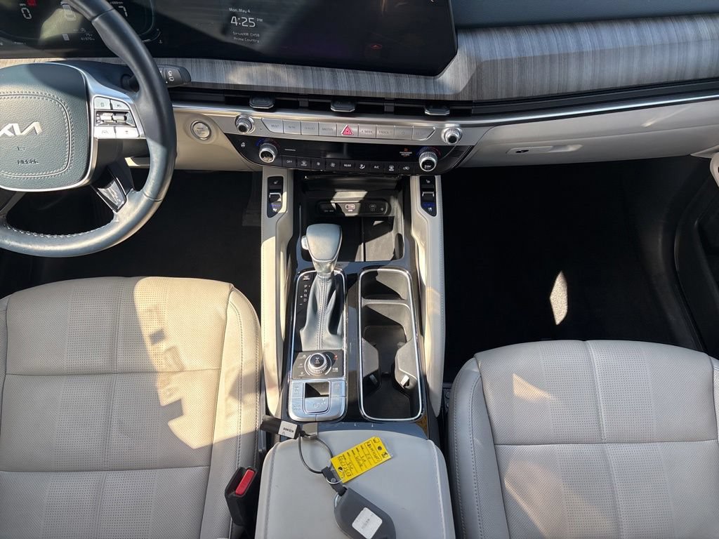 Certified 2024 Kia Telluride EX w/ EX Captain's Chair Package AWD/4WD image 21