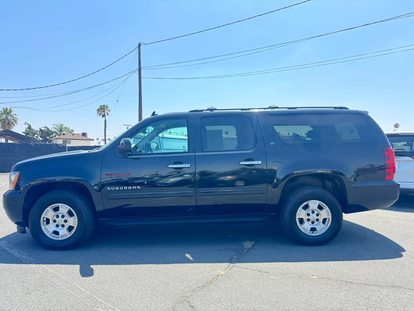 Used 2012 Chevrolet Suburban LT AWD/4WD image 3