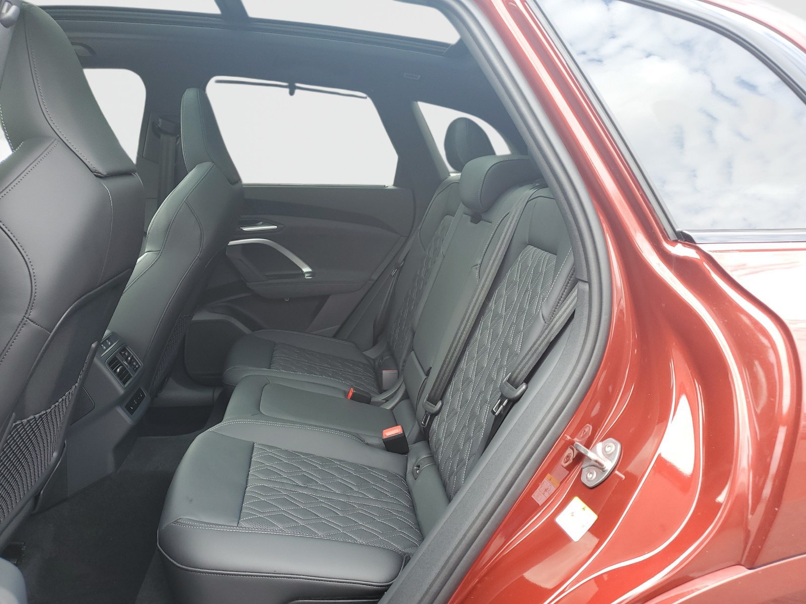 New 2026 Audi SQ5 Prestige AWD/4WD image 13