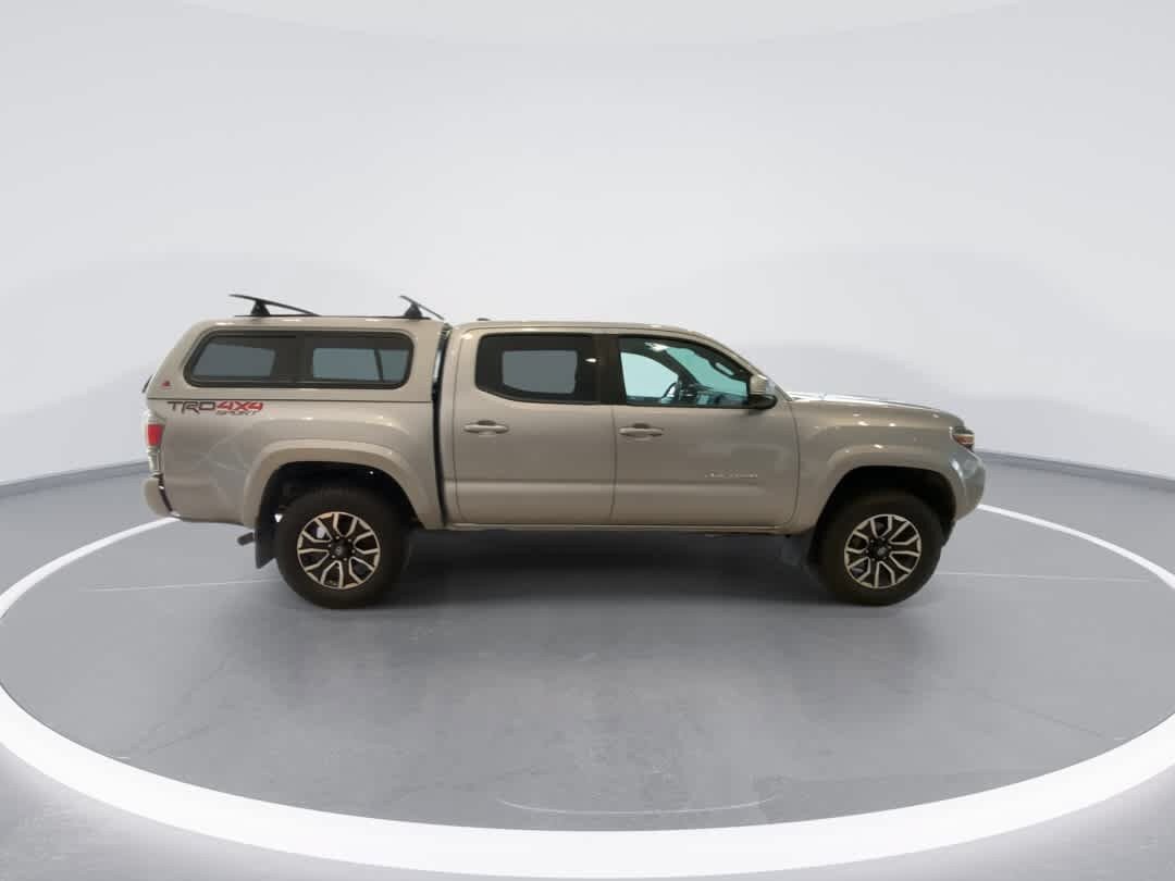 Used 2020 Toyota Tacoma TRD Sport w/ Technology Package AWD/4WD image 9
