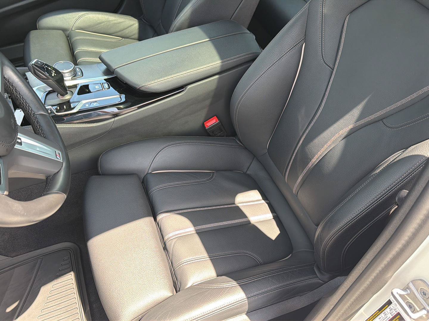 Used 2023 BMW 530e xDrive w/ Premium Package AWD/4WD image 30