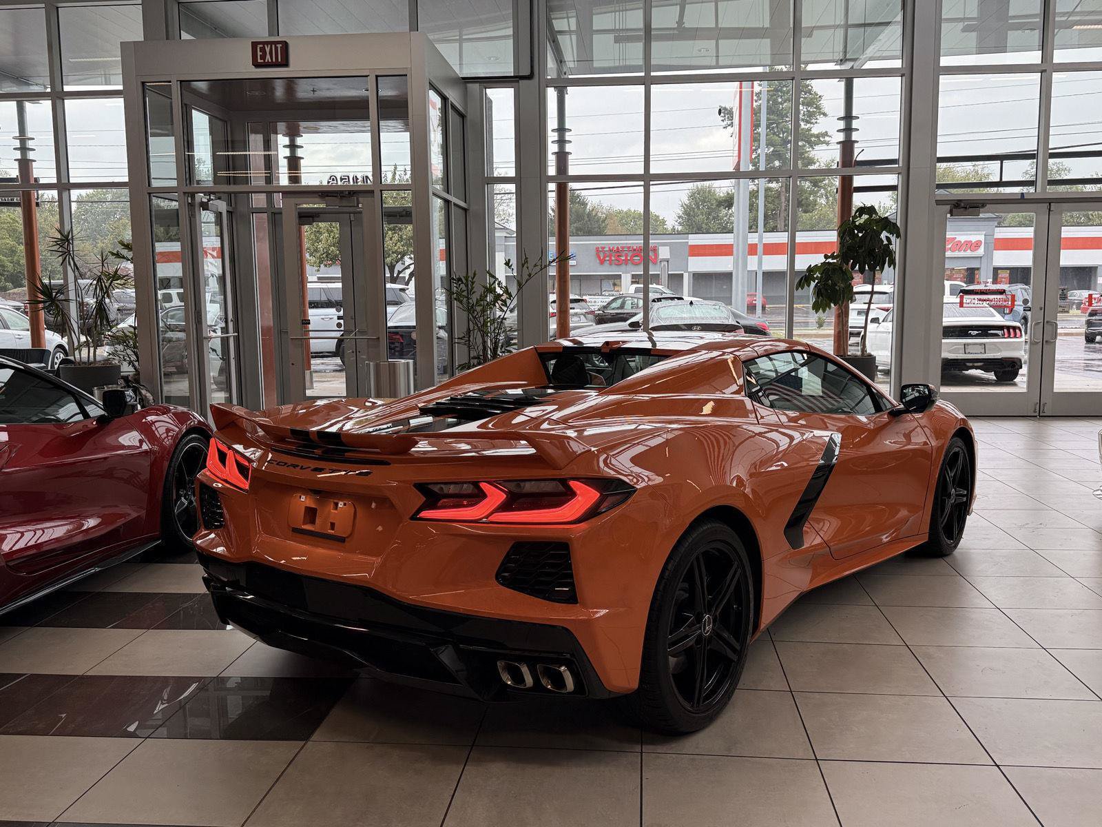 Used 2024 Chevrolet Corvette Stingray Preferred Conv w/ Z51 Performance Package RWD image 5
