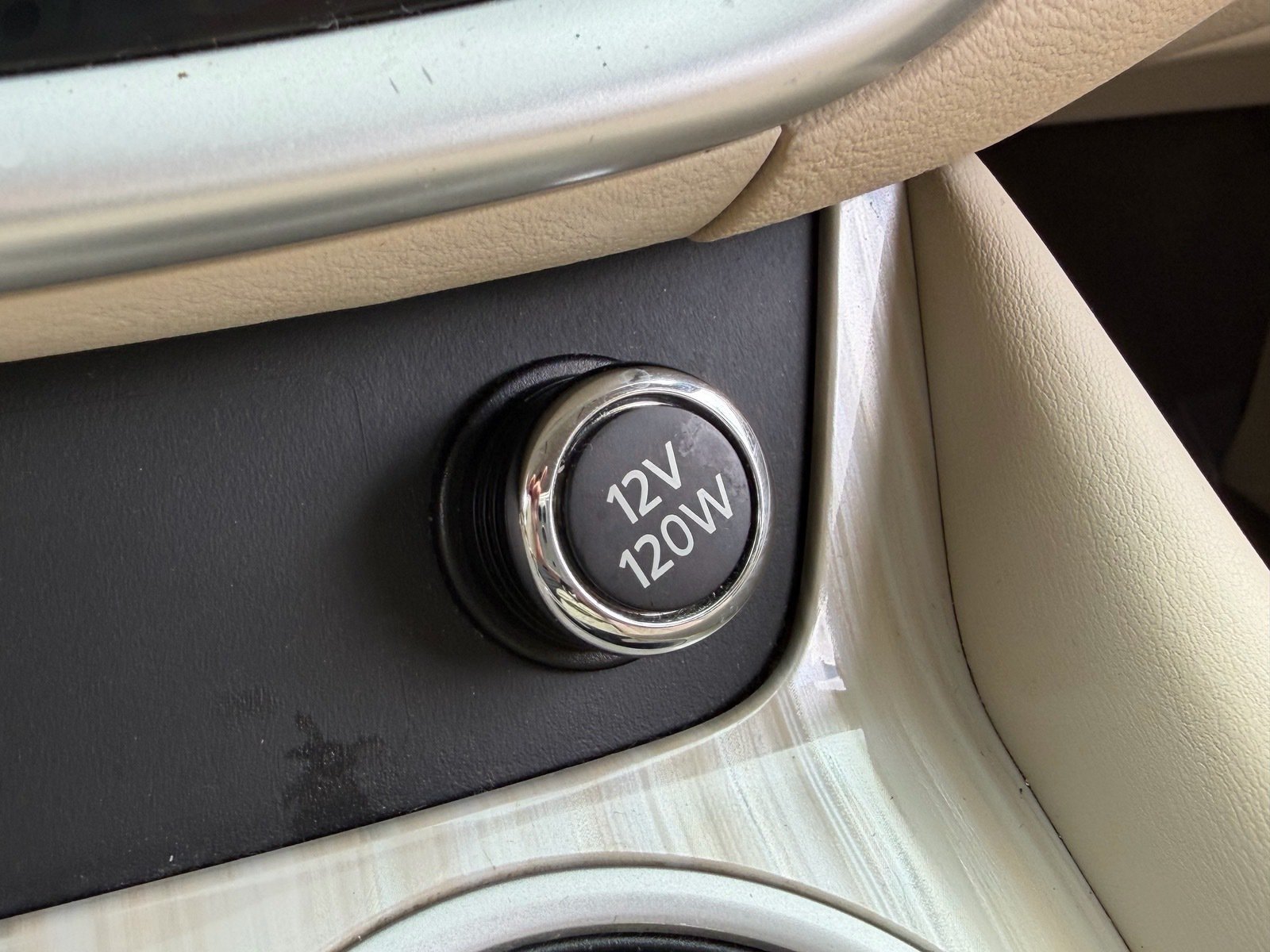 Used 2016 Nissan Murano SV FWD image 27